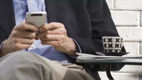 Mobile data roaming to hit $35 billion by 2017